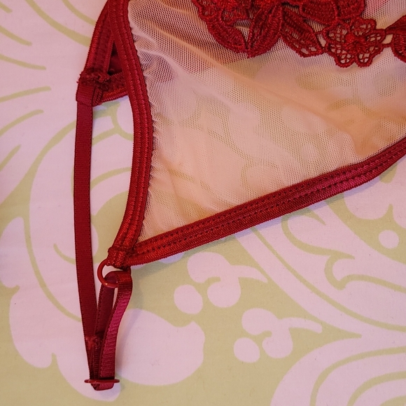 Coquette lingerie set 😍 - Picture 2 of 9